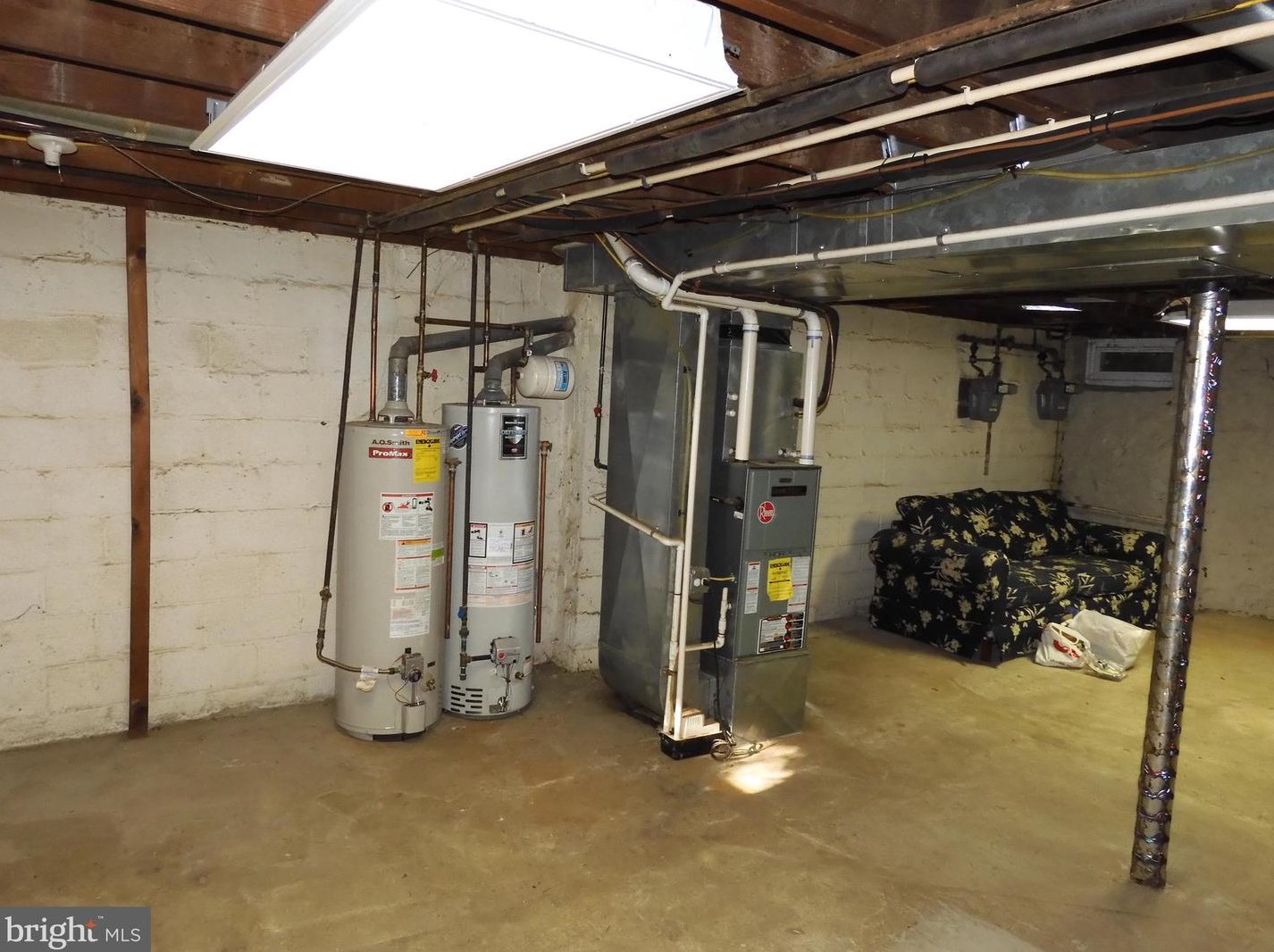 6109 Parkway Dr, Baltimore MD 21212-2794 exterior