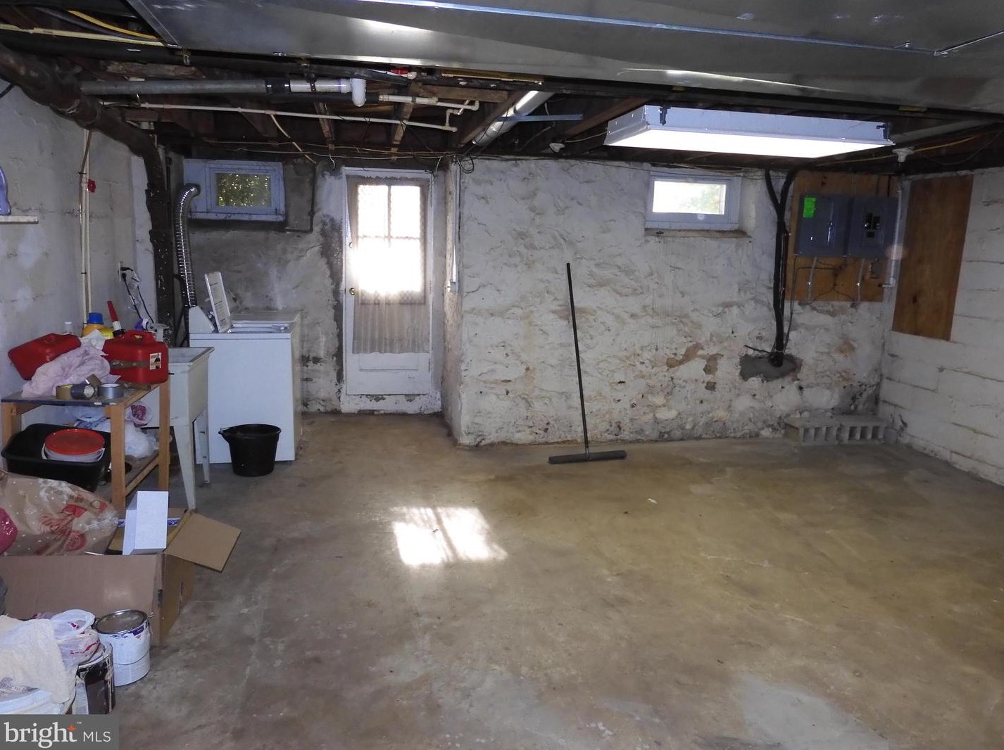 6109 Parkway Dr, Baltimore MD 21212-2794 exterior