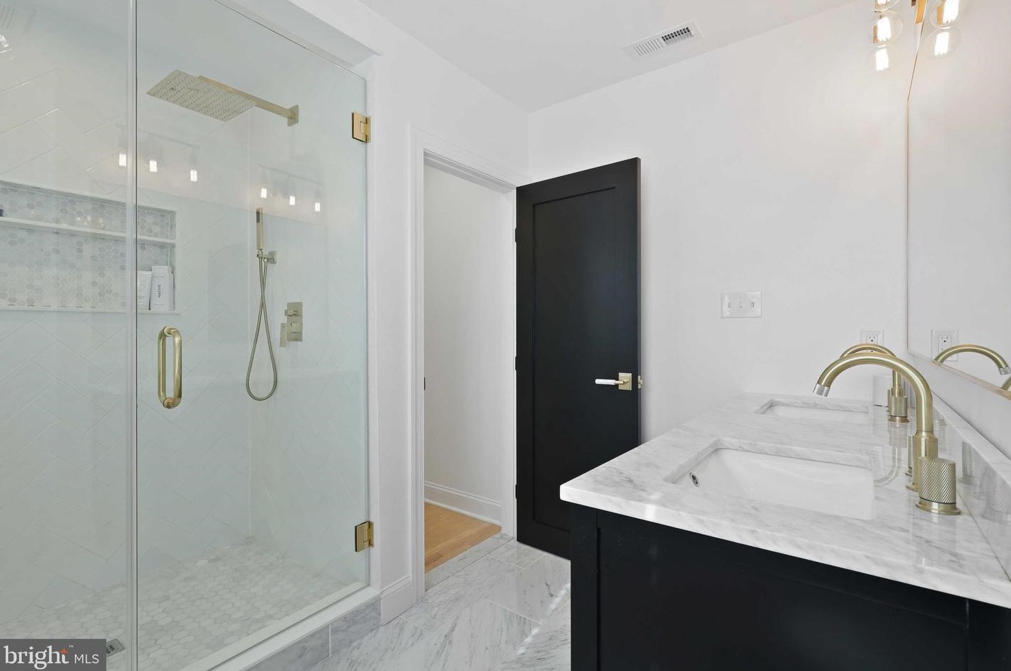 113 Northern Pkwy, Baltimore MD  21212-2902 exterior