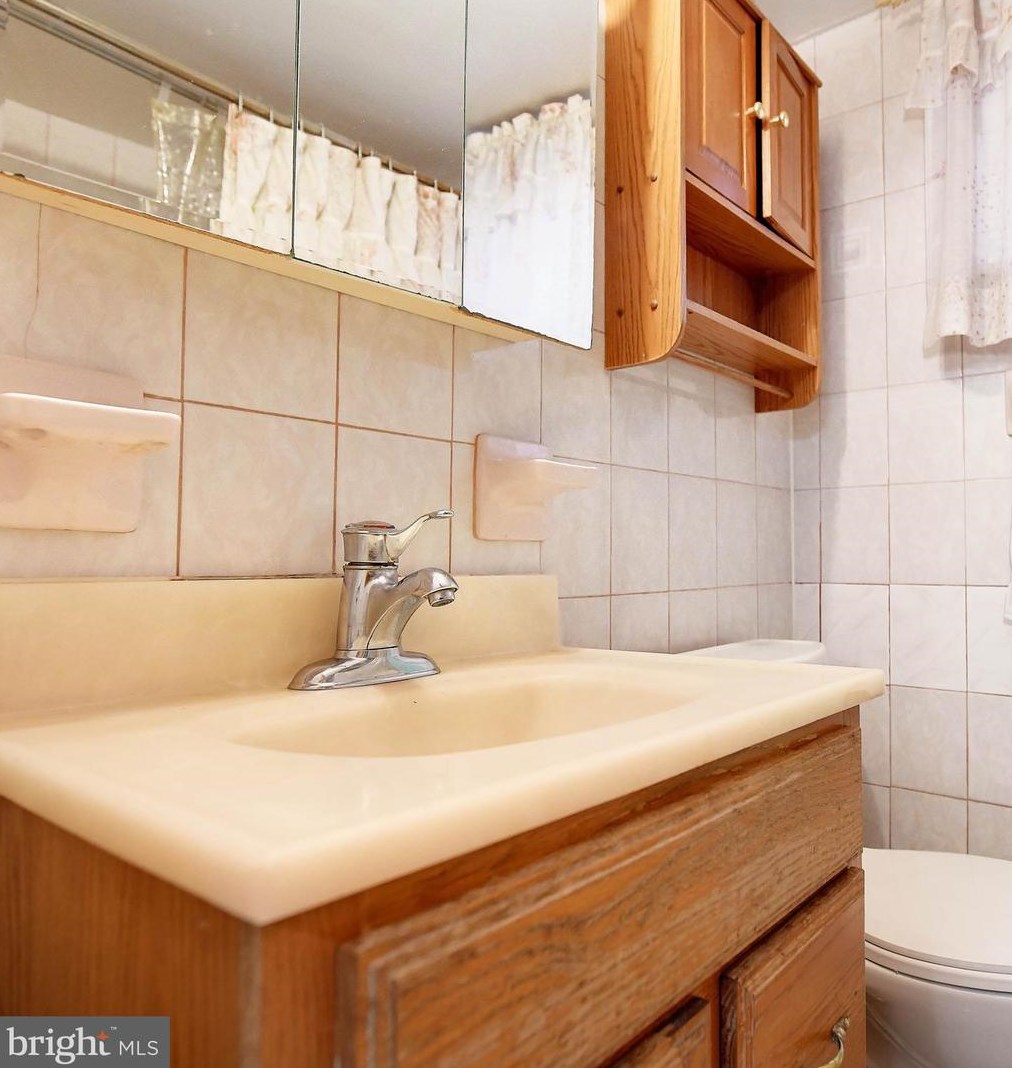 800 Umbra St, Baltimore MD  21224-4611 exterior