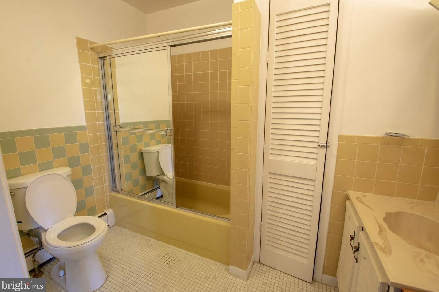 7709 Windy Rdg, Baltimore MD  21236-4412 exterior