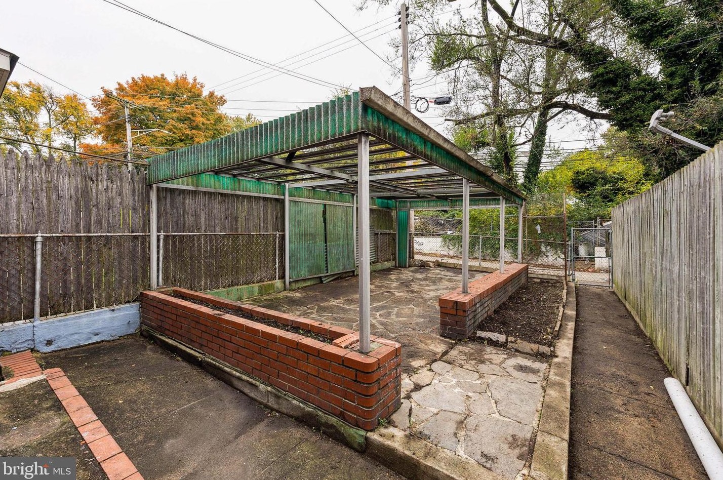 3950 Brooklyn Ave, Baltimore MD  21225-2124 exterior