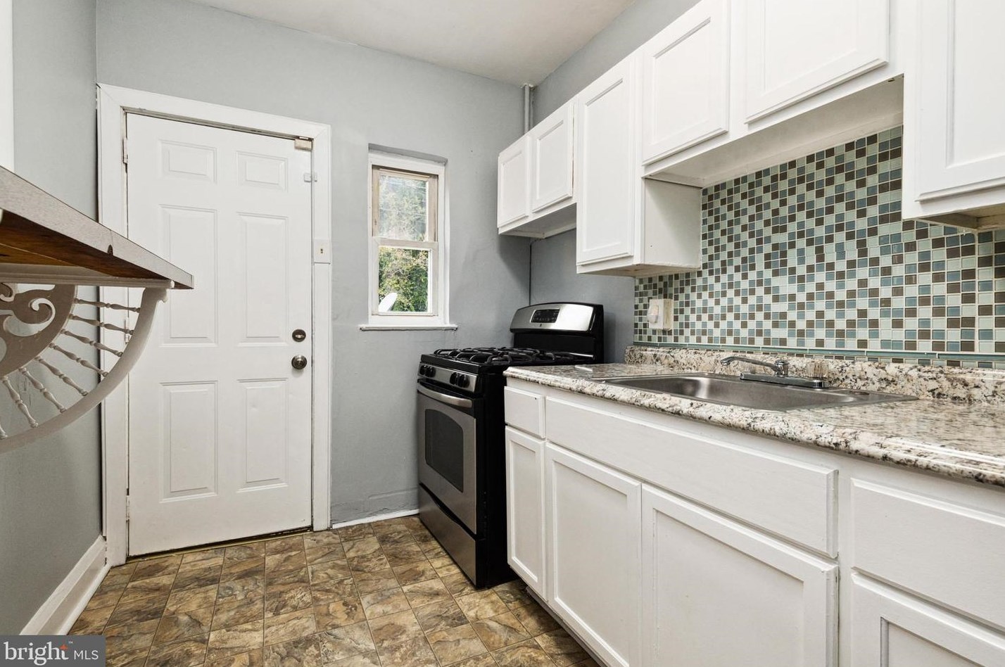 3950 Brooklyn Ave, Baltimore MD  21225-2124 exterior