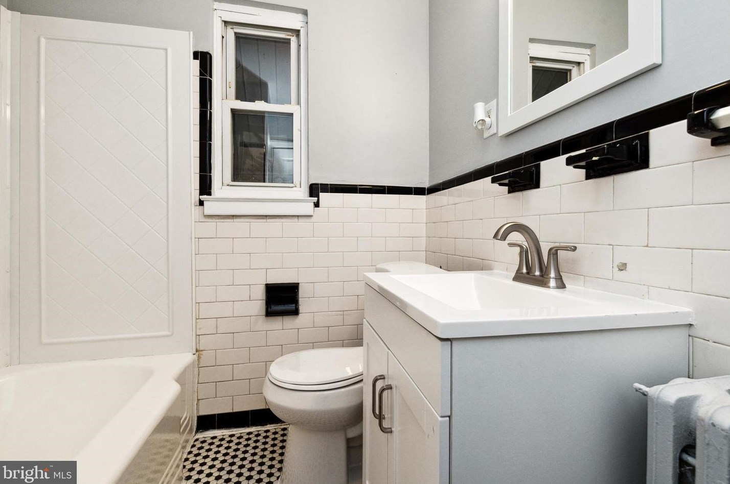 3950 Brooklyn Ave, Baltimore MD  21225-2124 exterior