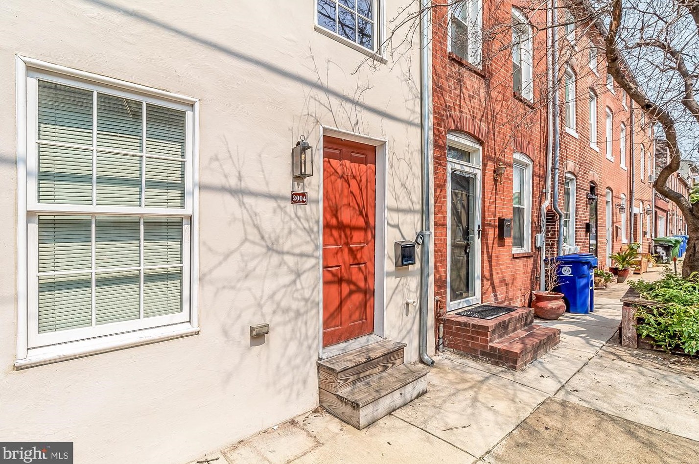 2004 Fountain St, Baltimore MD  21231-3028 exterior
