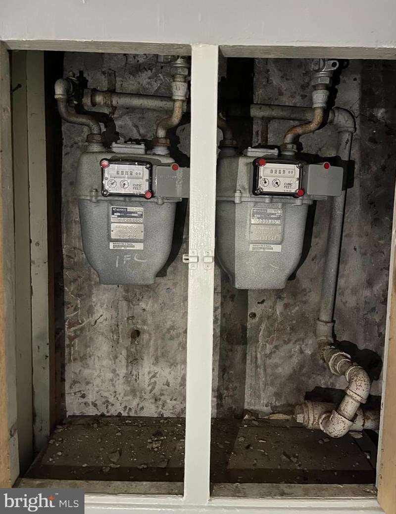 3426 6th St, Baltimore MD  21225-3127 exterior