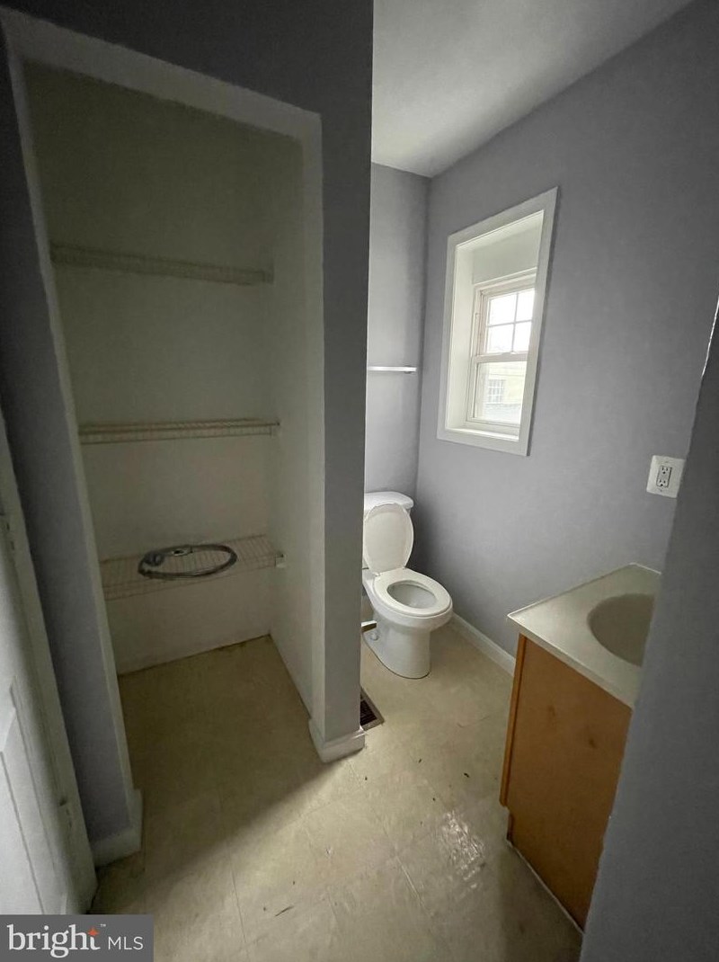 3426 6th St, Baltimore MD  21225-1902 exterior