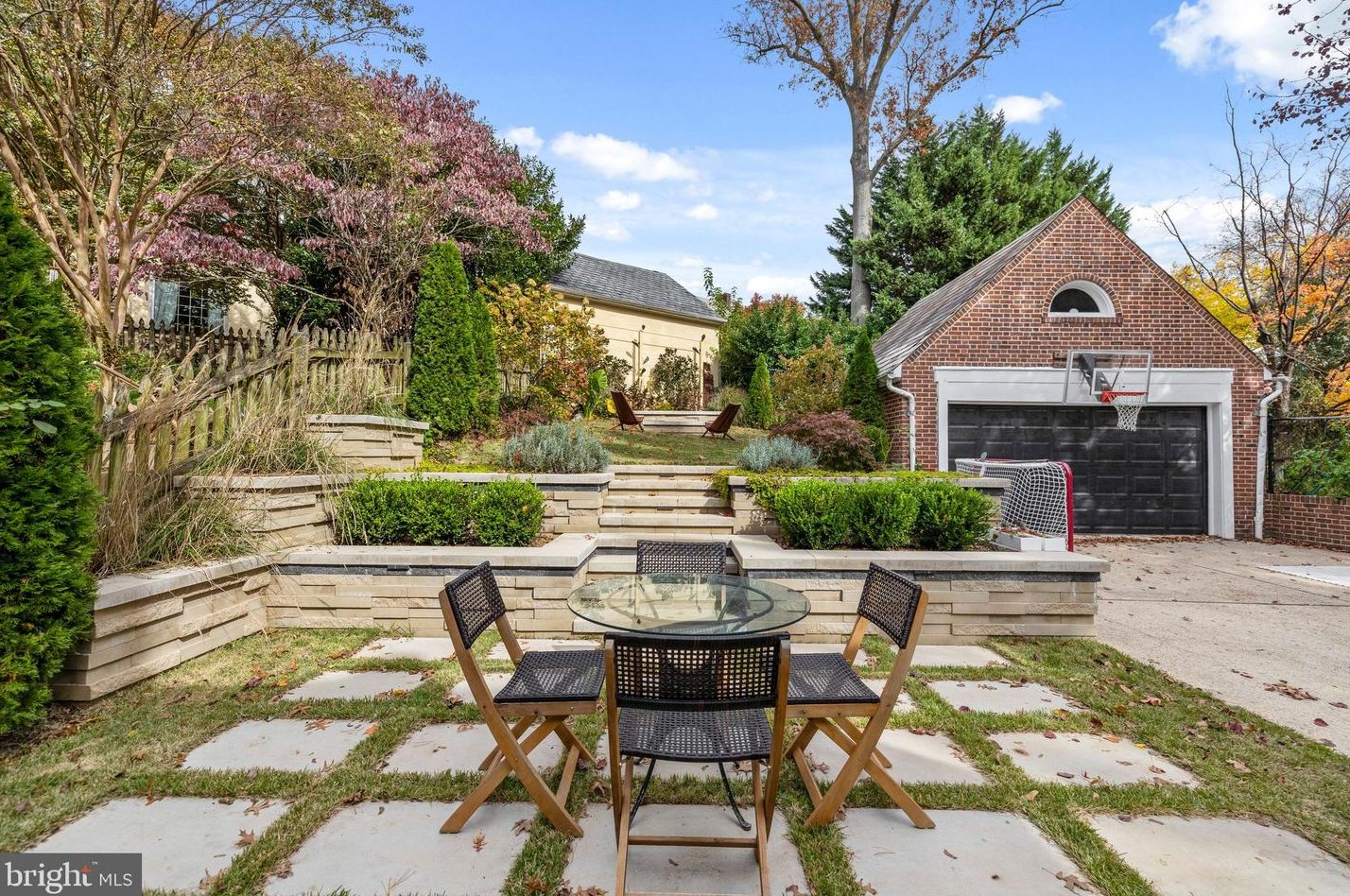 912 University Pkwy, Baltimore MD  21210-2716 exterior