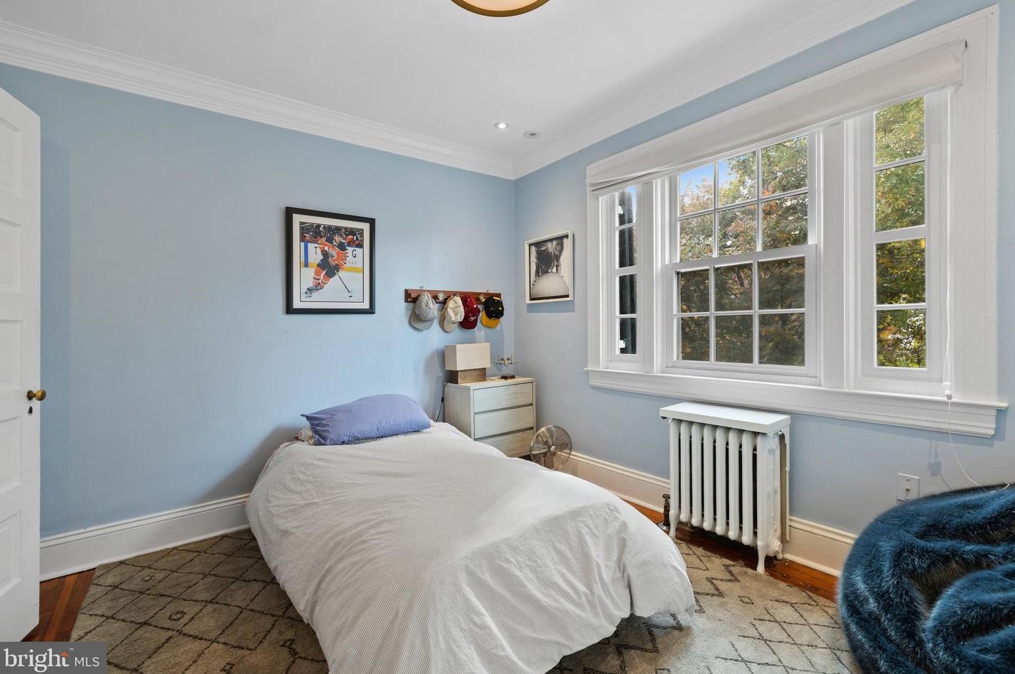 912 University Pkwy, Baltimore MD  21210-2716 exterior