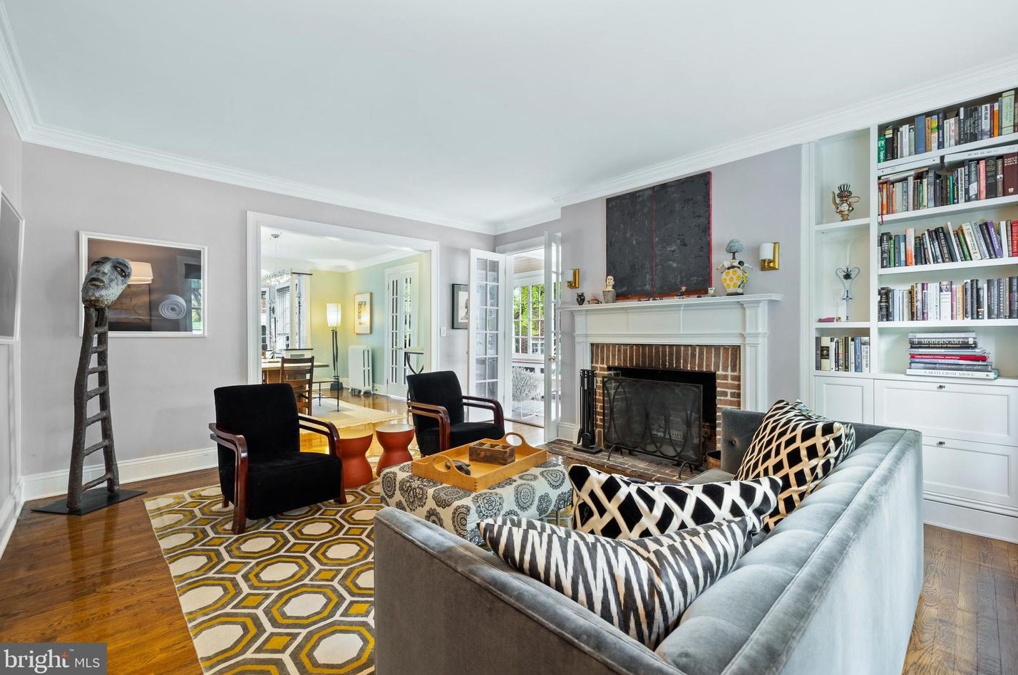 912 University Pkwy, Baltimore MD  21210-2716 exterior