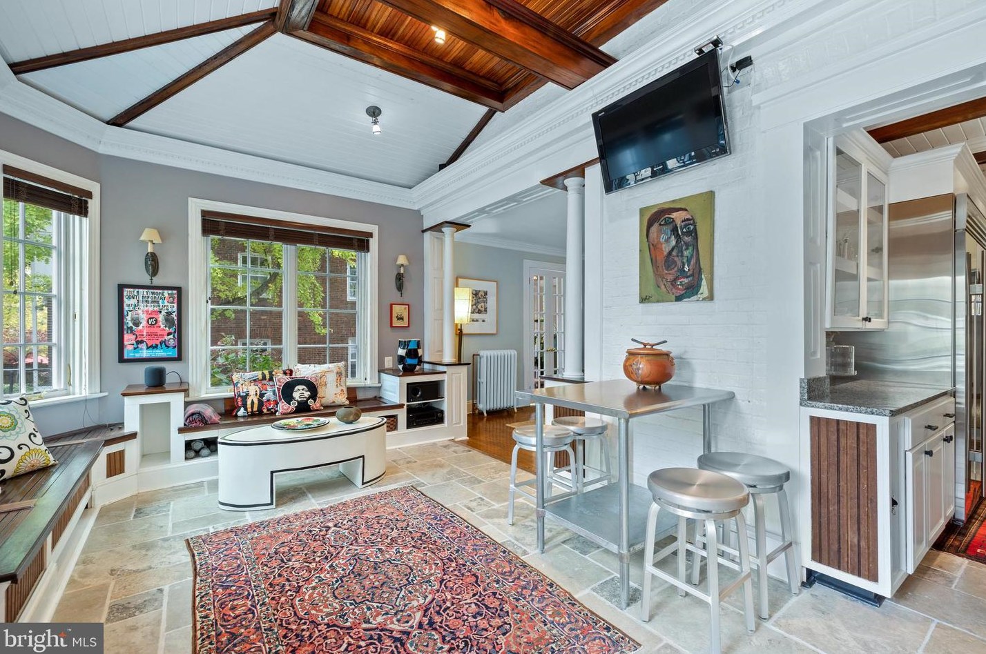 912 University Pkwy, Baltimore MD  21210-2716 exterior