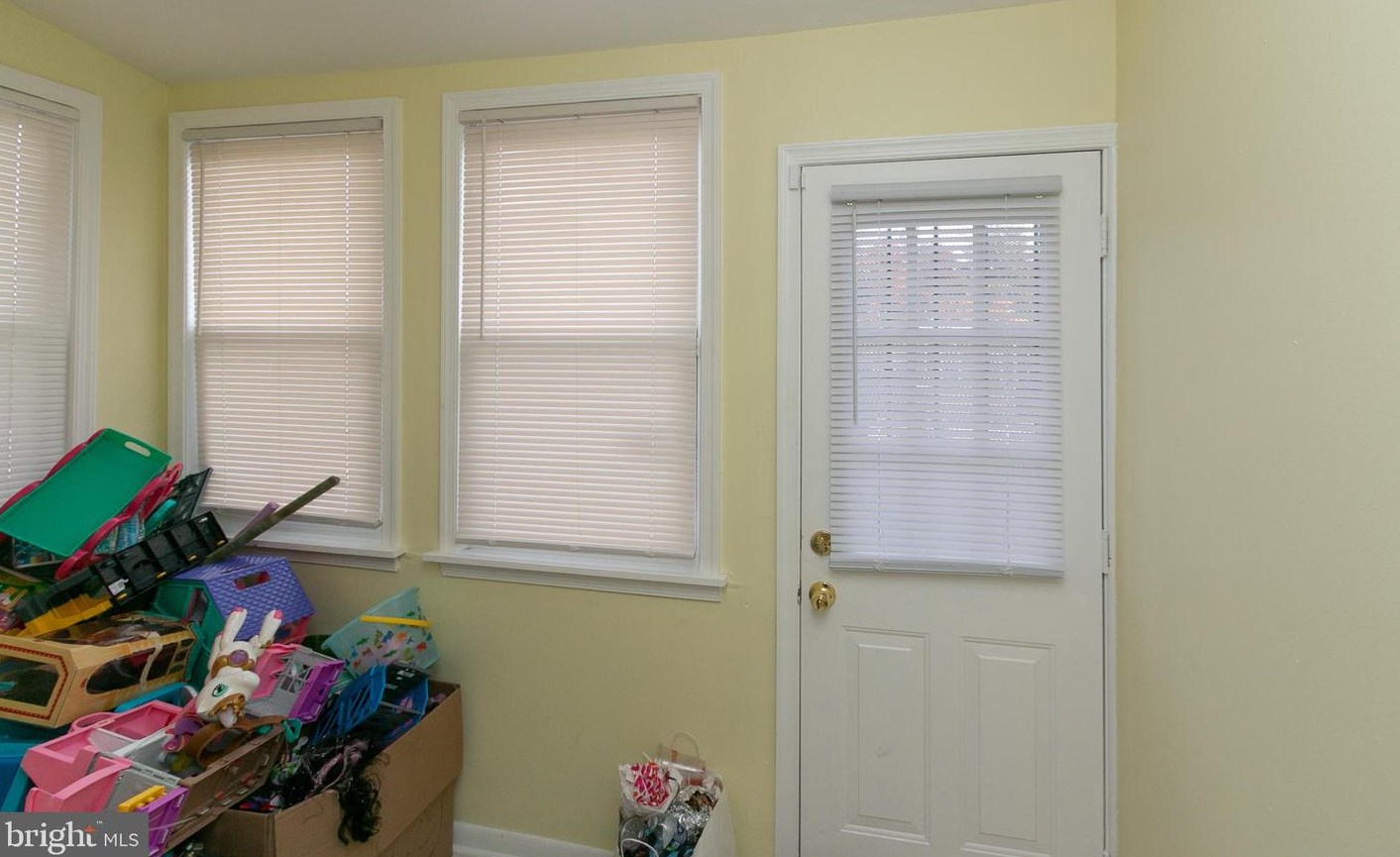 2878 Pelham Ave, Baltimore MD  21213-1220 exterior