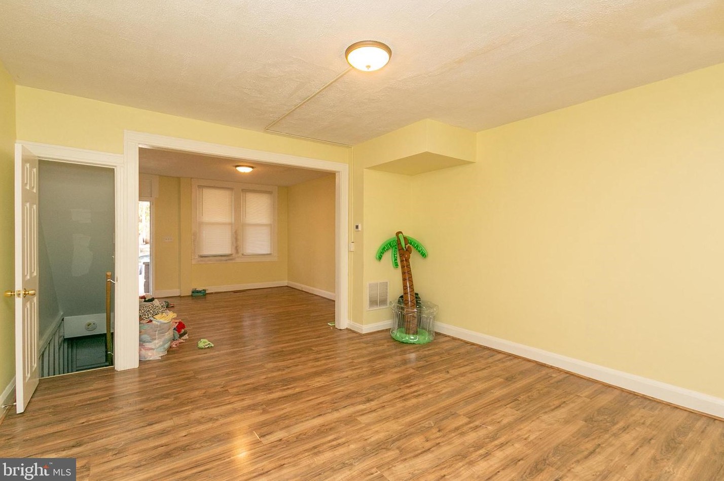 2878 Pelham Ave, Baltimore MD  21213-1220 exterior