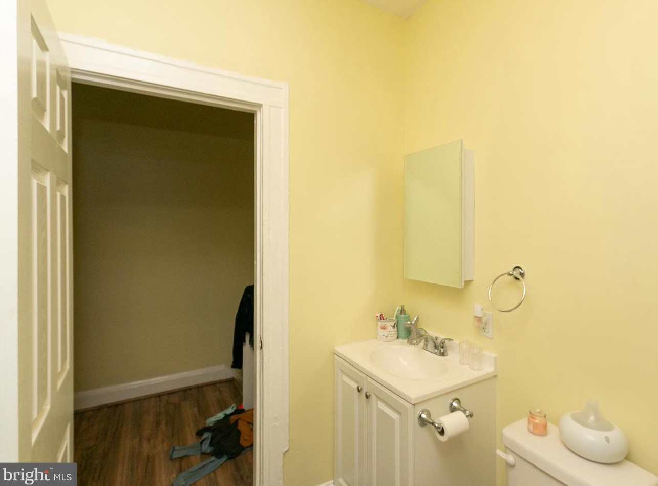 2878 Pelham Ave, Baltimore MD  21213-1220 exterior