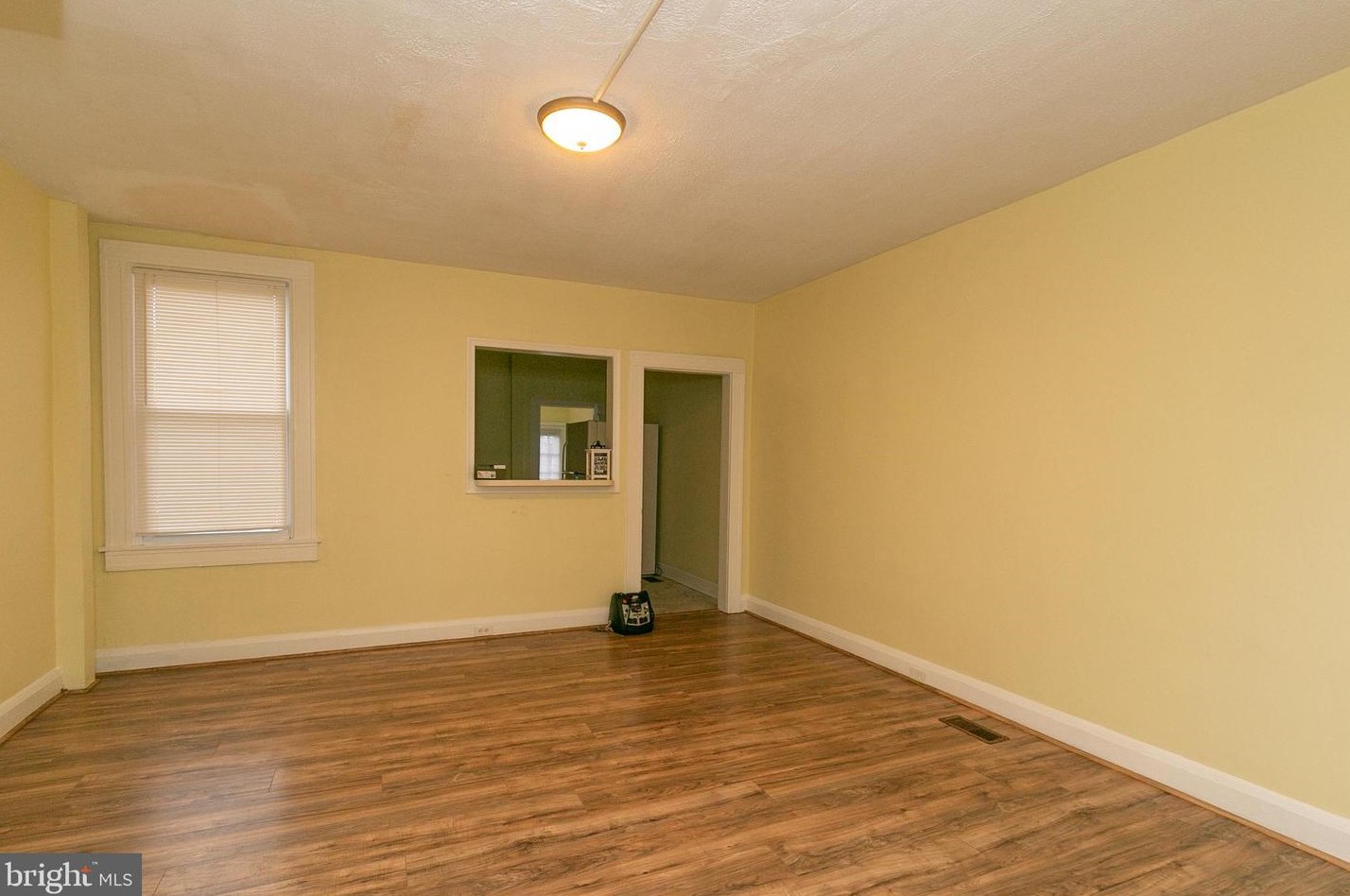 2878 Pelham Ave, Baltimore MD  21213-1220 exterior