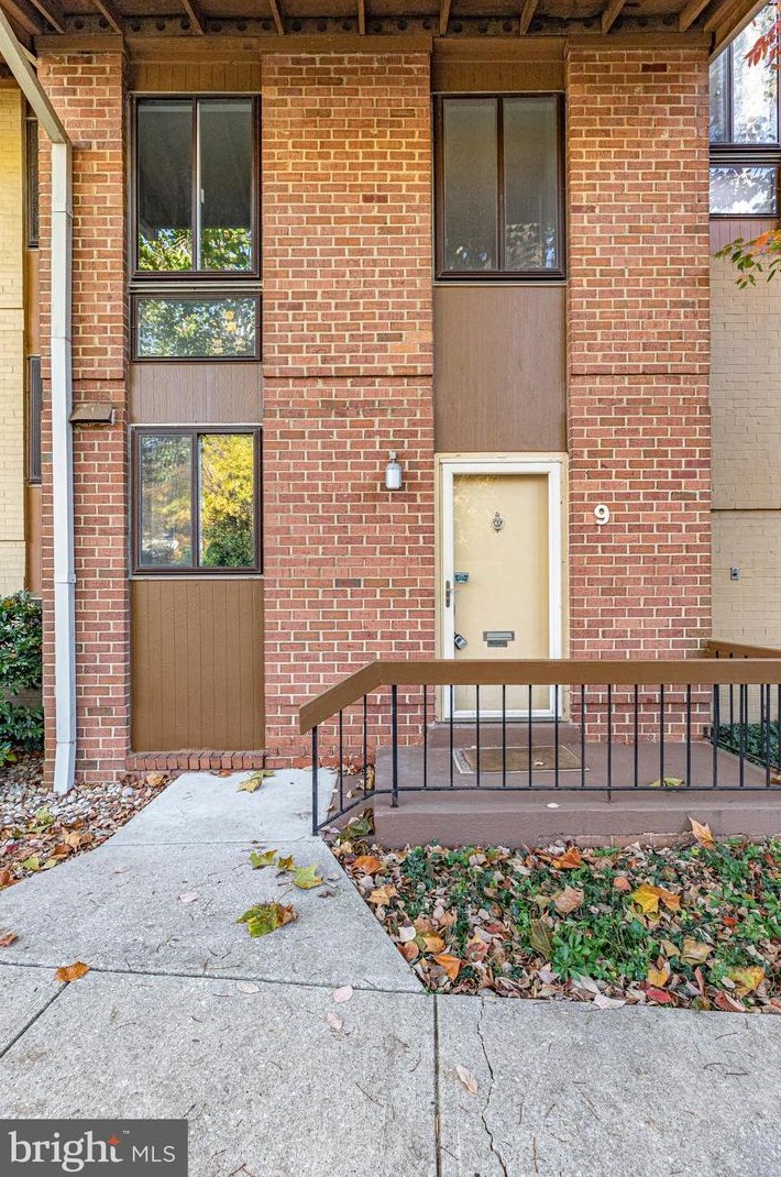 9 Cross Keys Rd, Baltimore, MD 21210-1701