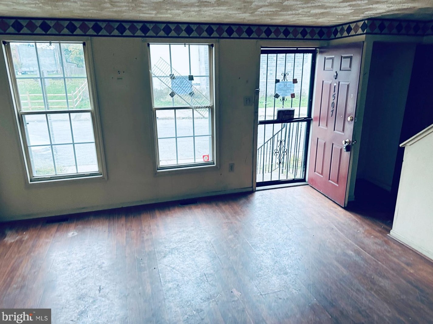 1507 Retreat St, Baltimore MD  21217-1842 exterior