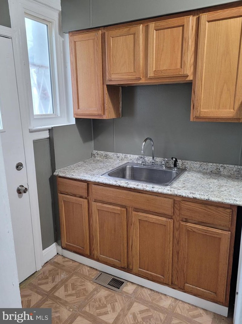 3434 Elmley Ave, Baltimore MD  21213-1633 exterior