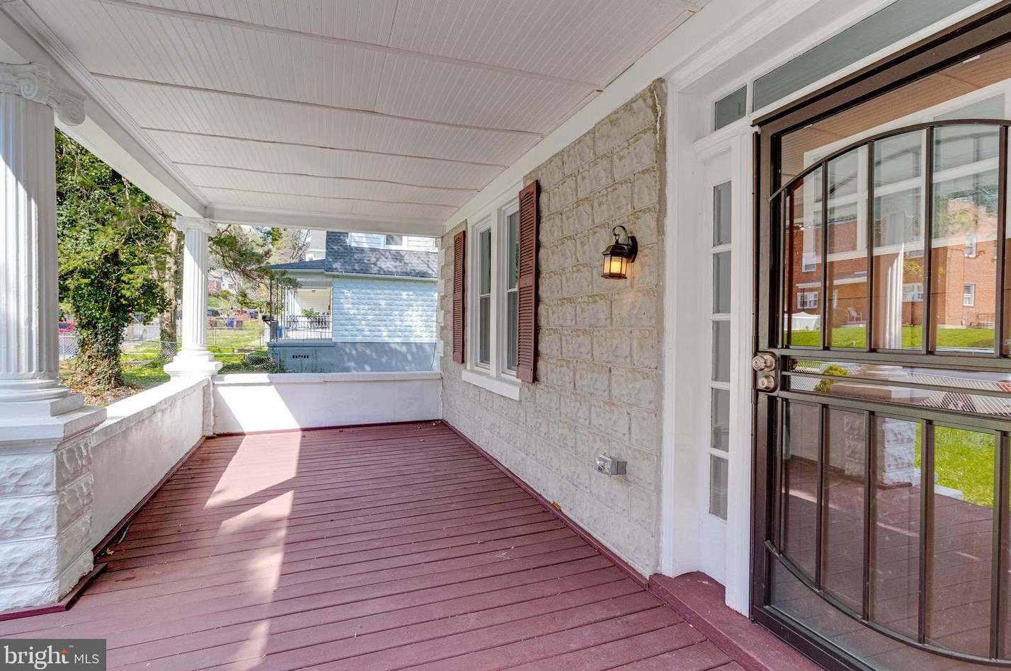 6105 Everall Ave, Baltimore MD  21206-1930 exterior