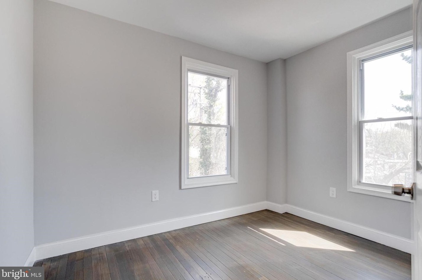 6105 Everall Ave, Baltimore MD  21206-1930 exterior