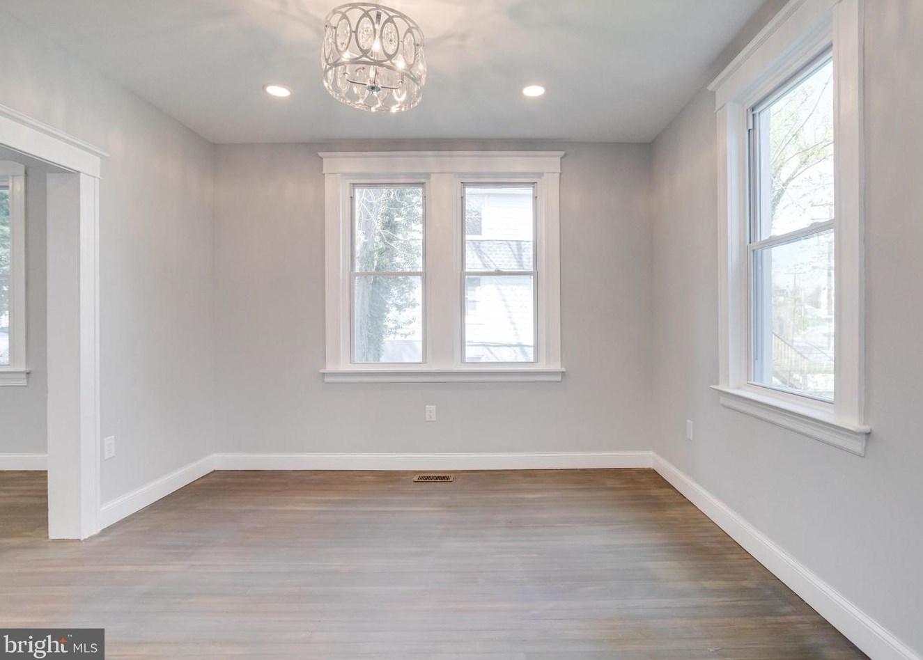 6105 Everall Ave, Baltimore MD  21206-1930 exterior