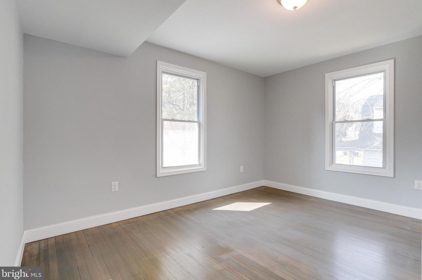 6105 Everall Ave, Baltimore MD  21206-1930 exterior
