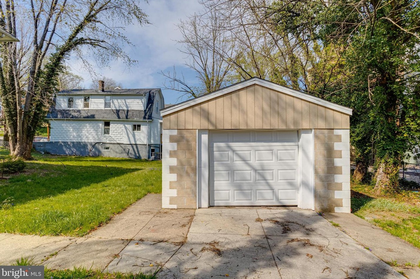 6105 Everall Ave, Baltimore MD  21206-1930 exterior