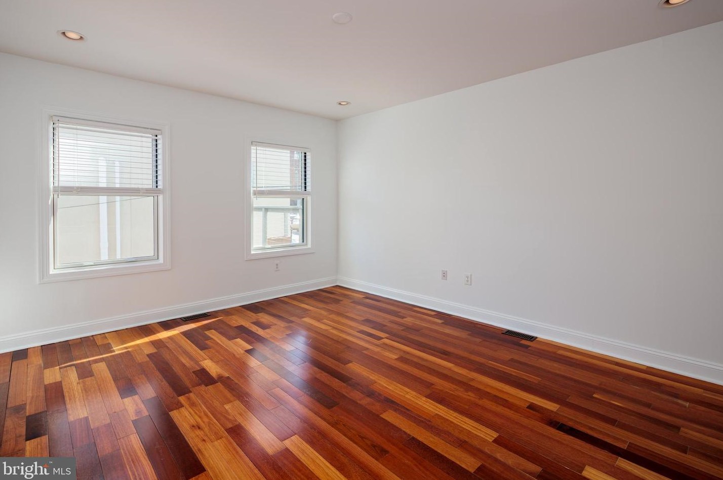 943 Baylis St, Baltimore MD  21224-5241 exterior