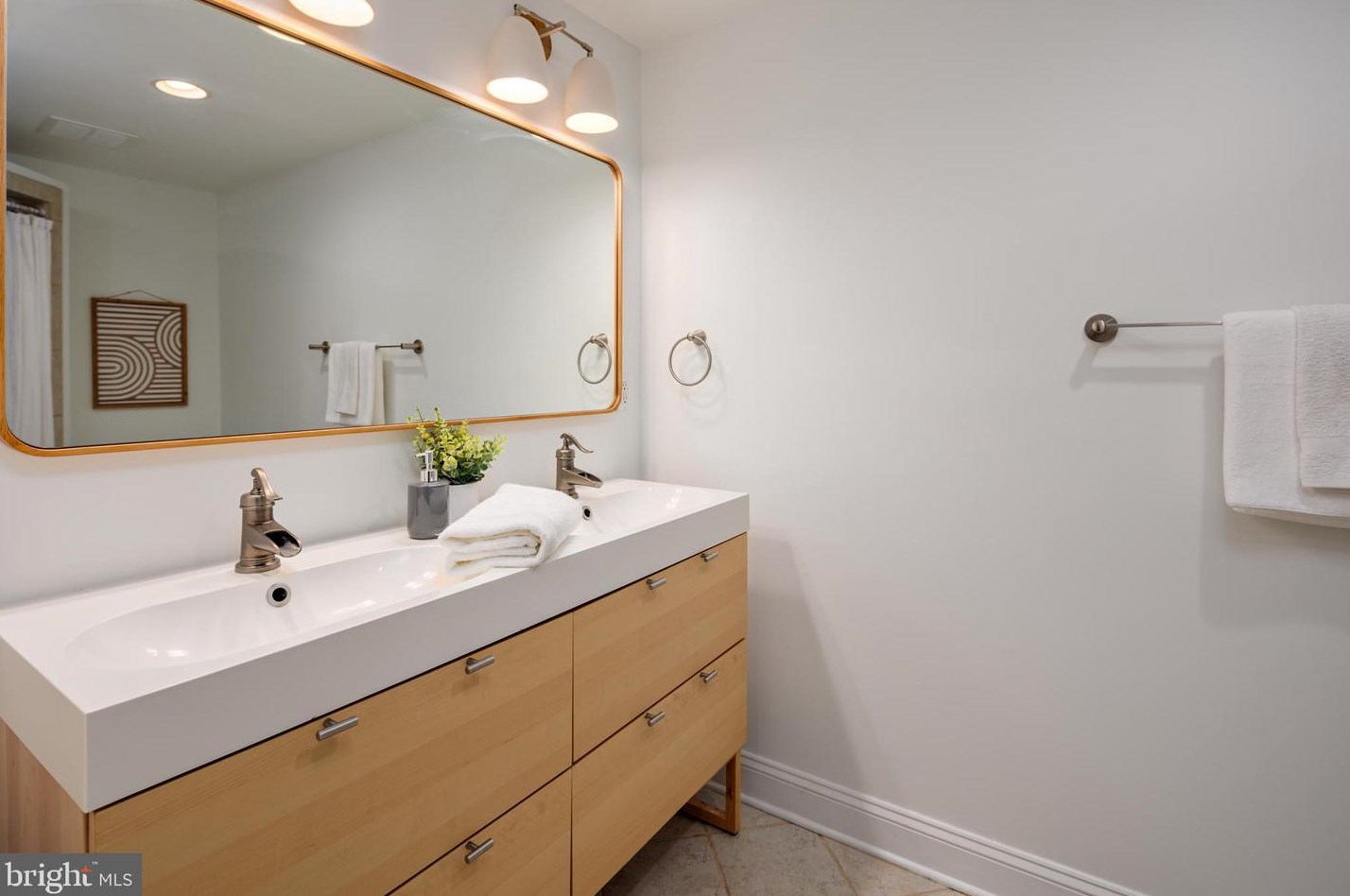 943 Baylis St, Baltimore MD  21224-5241 exterior