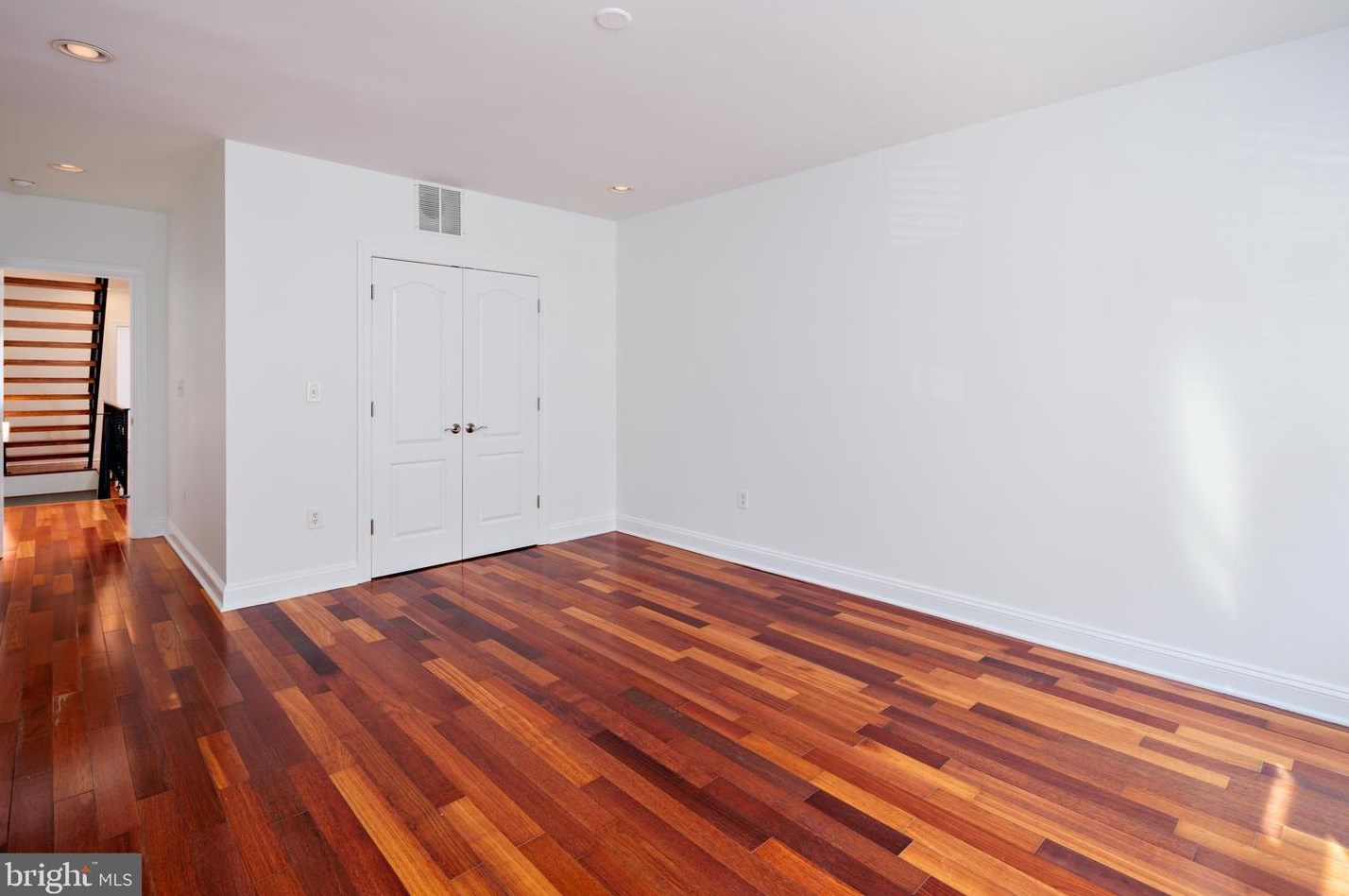 943 Baylis St, Baltimore MD  21224-5241 exterior