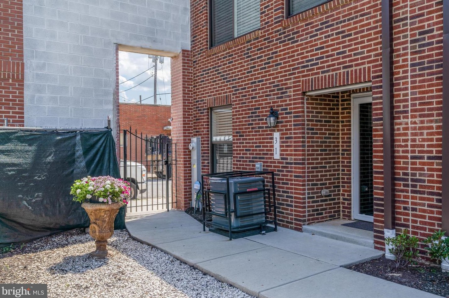 31 S Bethel St, Baltimore, MD 21231