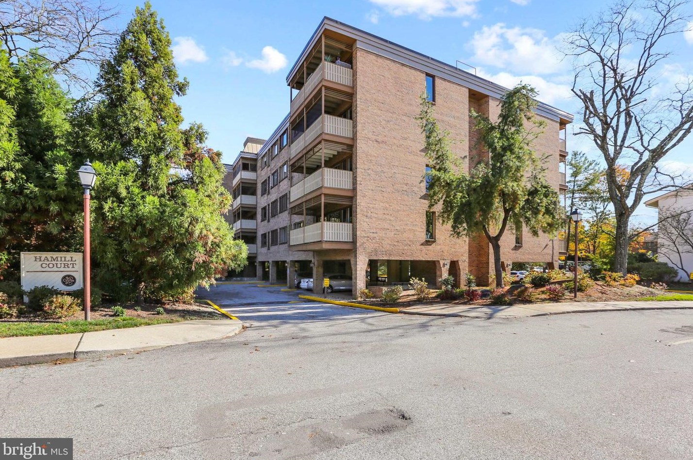 1 Hamill Ct, Baltimore, MD 21210-1730