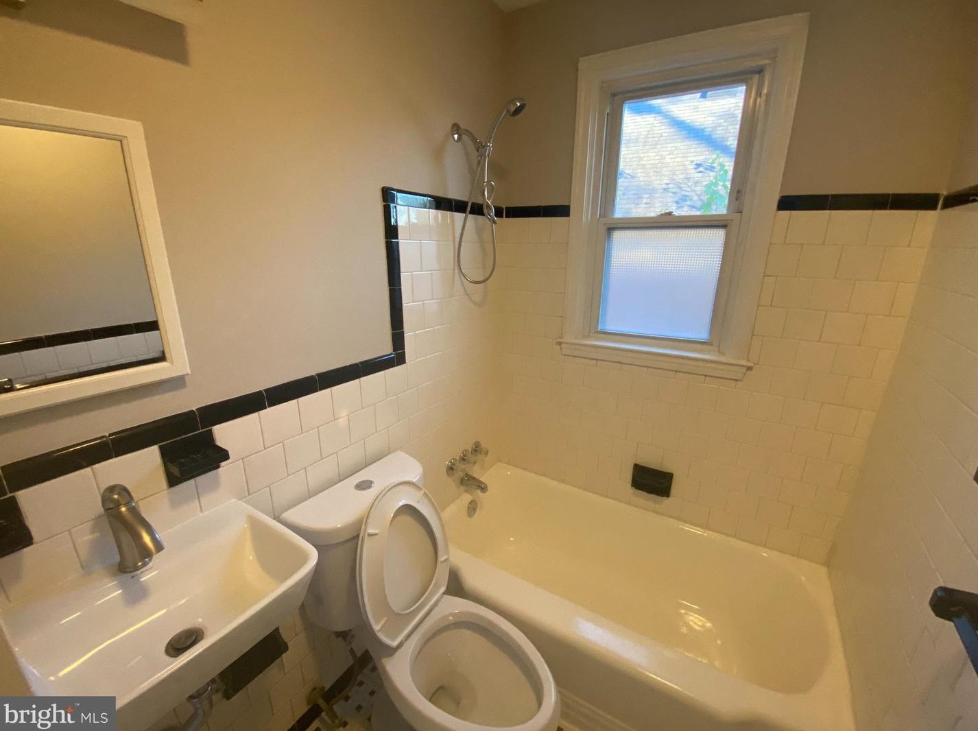 3225 Chesley Ave, Baltimore MD  21234-7815 exterior