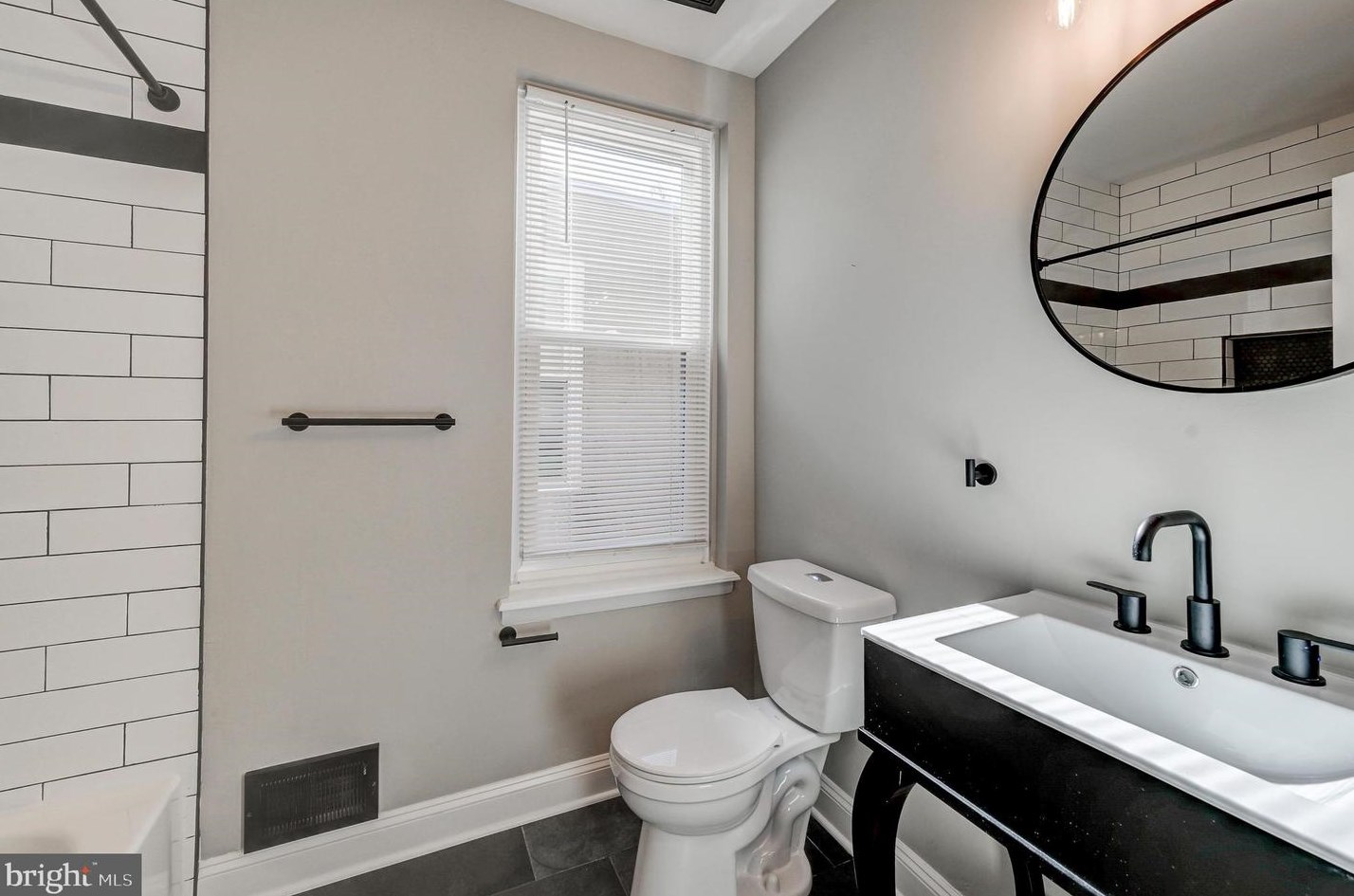 516 Collington Ave, Baltimore MD  21205-2307 exterior