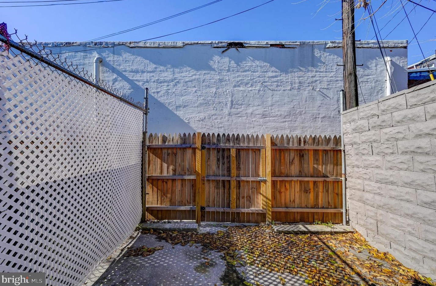 516 Collington Ave, Baltimore MD  21205-2307 exterior