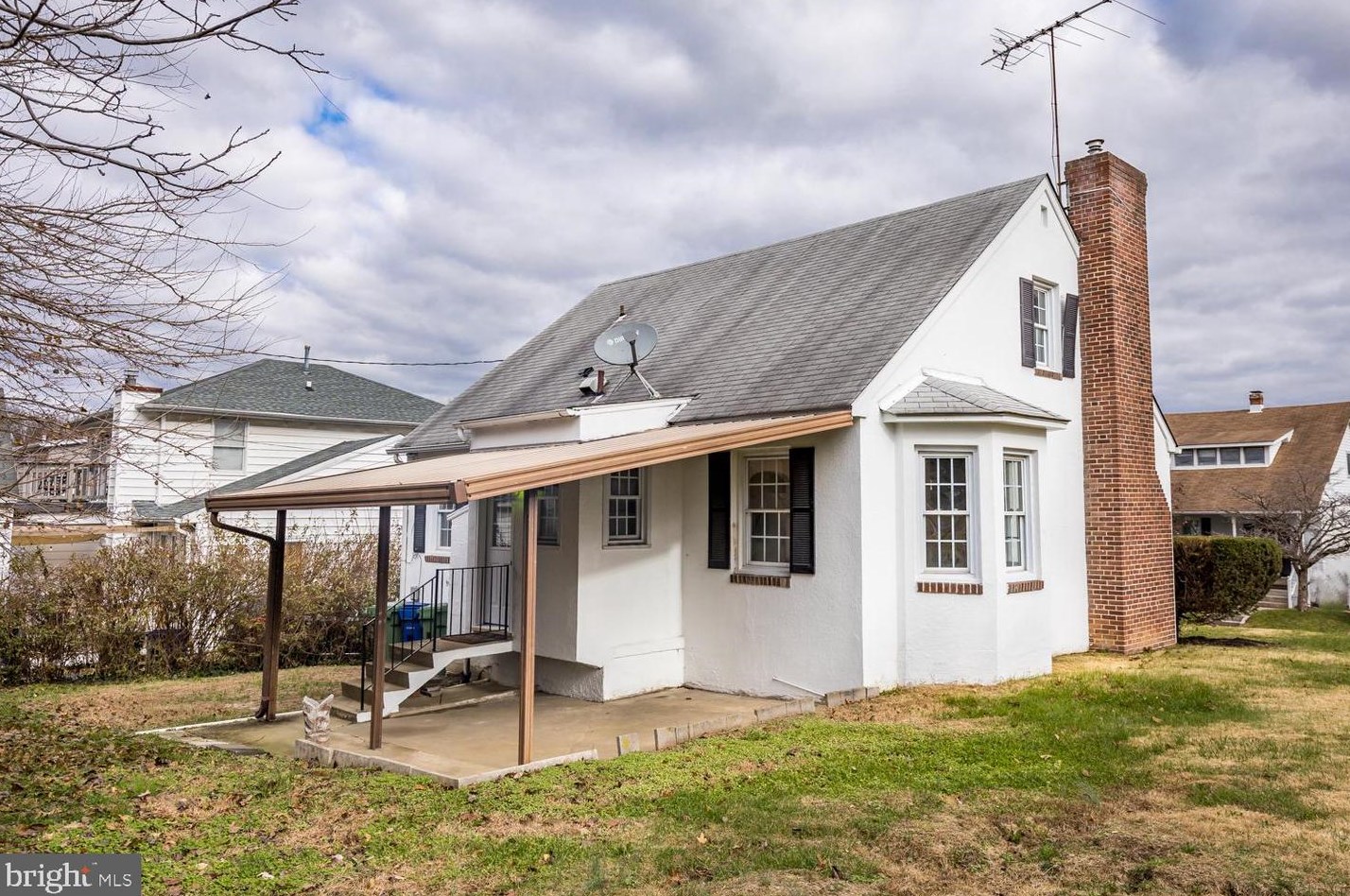 4420 Buena Vista Ave, Baltimore MD 21211-1206 exterior