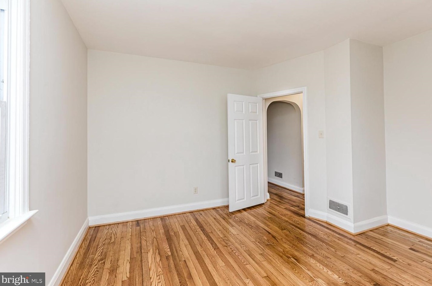 4420 Buena Vista Ave, Baltimore MD 21211-1206 exterior