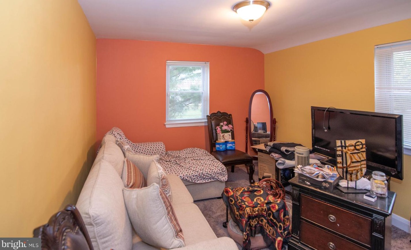 5738 Edgepark Rd, Baltimore MD  21239-3242 exterior