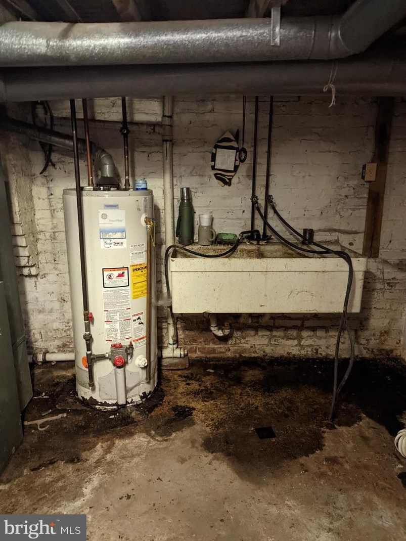 3026 Frisby St, Baltimore MD  21218-4234 exterior