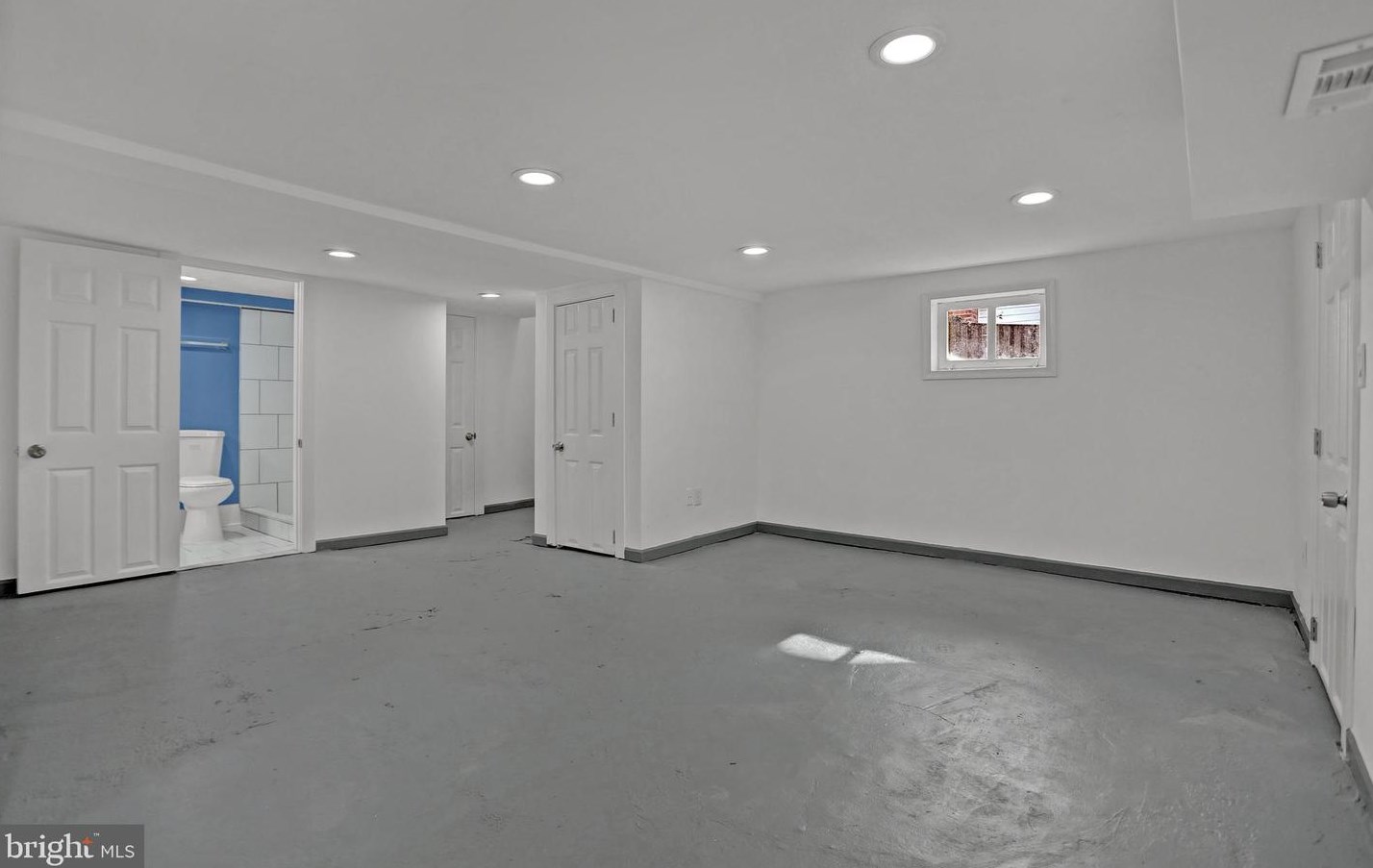 5303 Midwood Ave, Baltimore MD  21212-4304 exterior