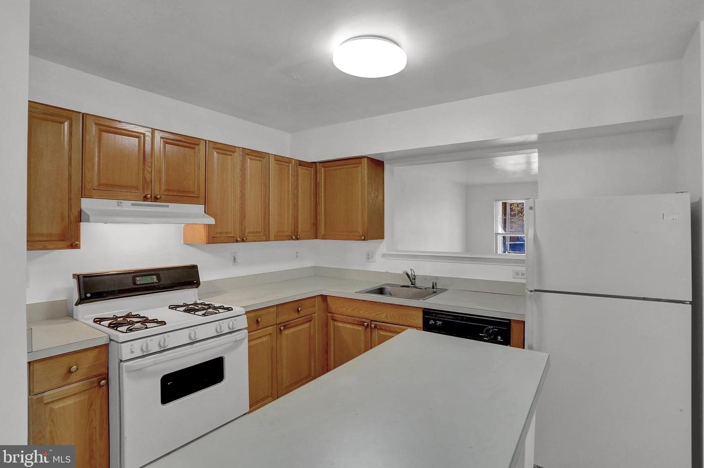 706 Cherry Blossom Way, Baltimore MD  21201-1223 exterior