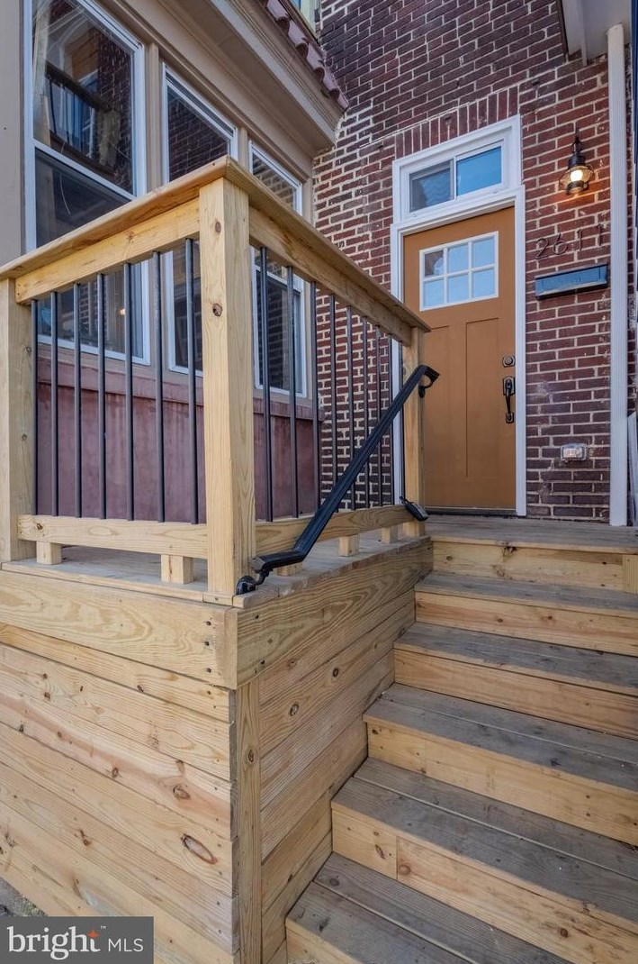 2611 Biddle St, Baltimore, MD 21213-3703