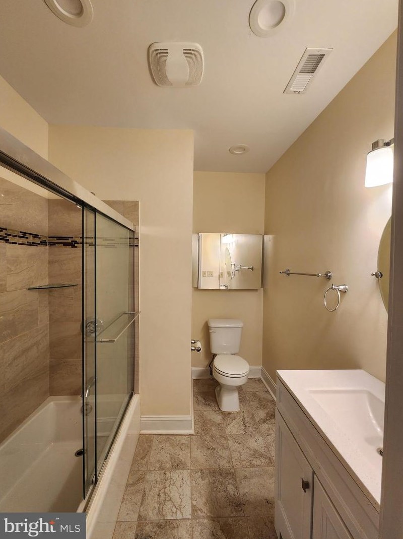 438 Elrino St, Baltimore MD  21224-2722 exterior