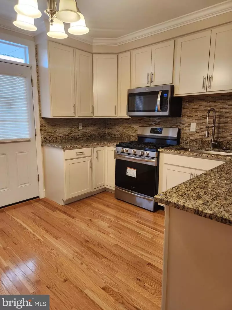 438 Elrino St, Baltimore MD  21224-2722 exterior