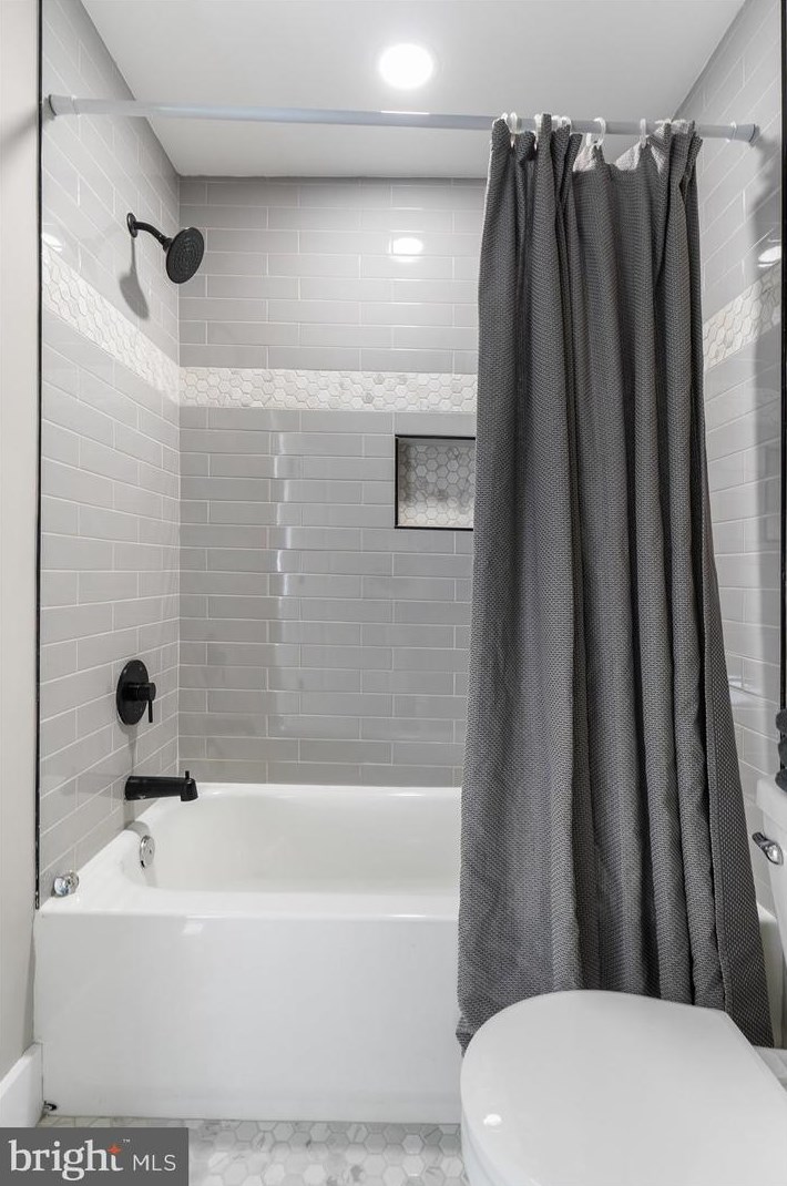 1218 Northern Pkwy, Baltimore MD  21209-3715 exterior