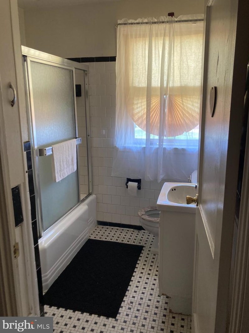 2041 Woodbourne Ave, Baltimore MD  21239-3641 exterior