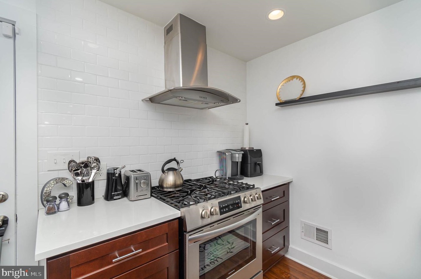 2237 Essex St, Baltimore MD  21231-3213 exterior