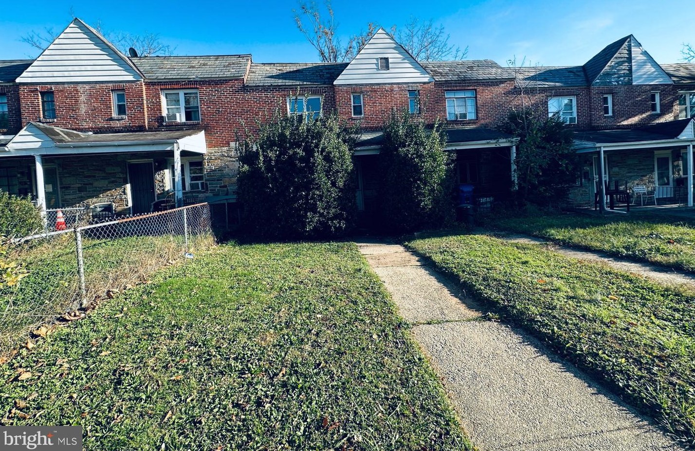 37 Kossuth St, Baltimore, MD 21229-3752