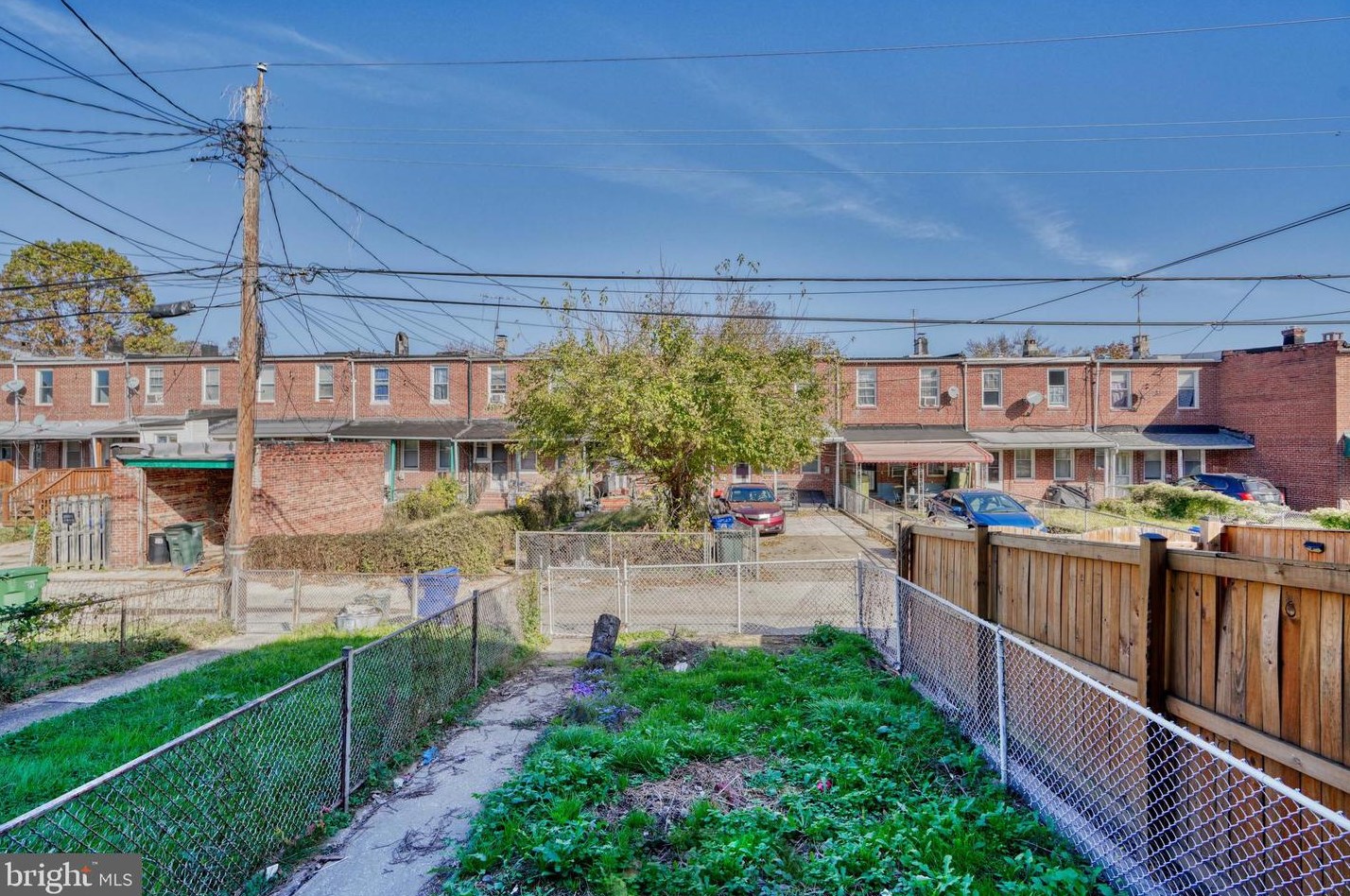 3332 Dudley Ave, Baltimore MD  21213-1806 exterior