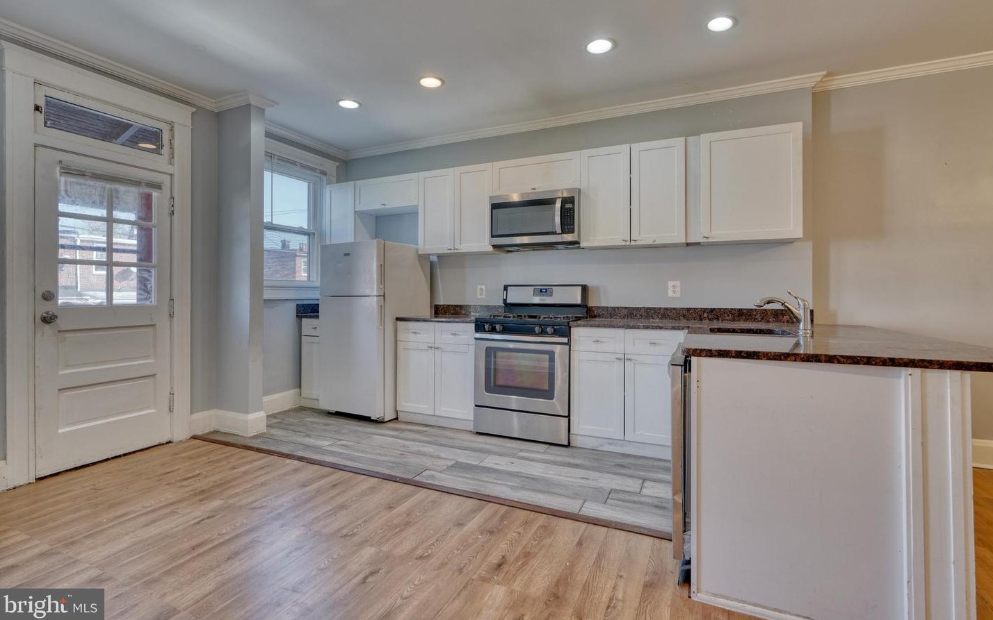 3332 Dudley Ave, Baltimore MD  21213-1806 exterior